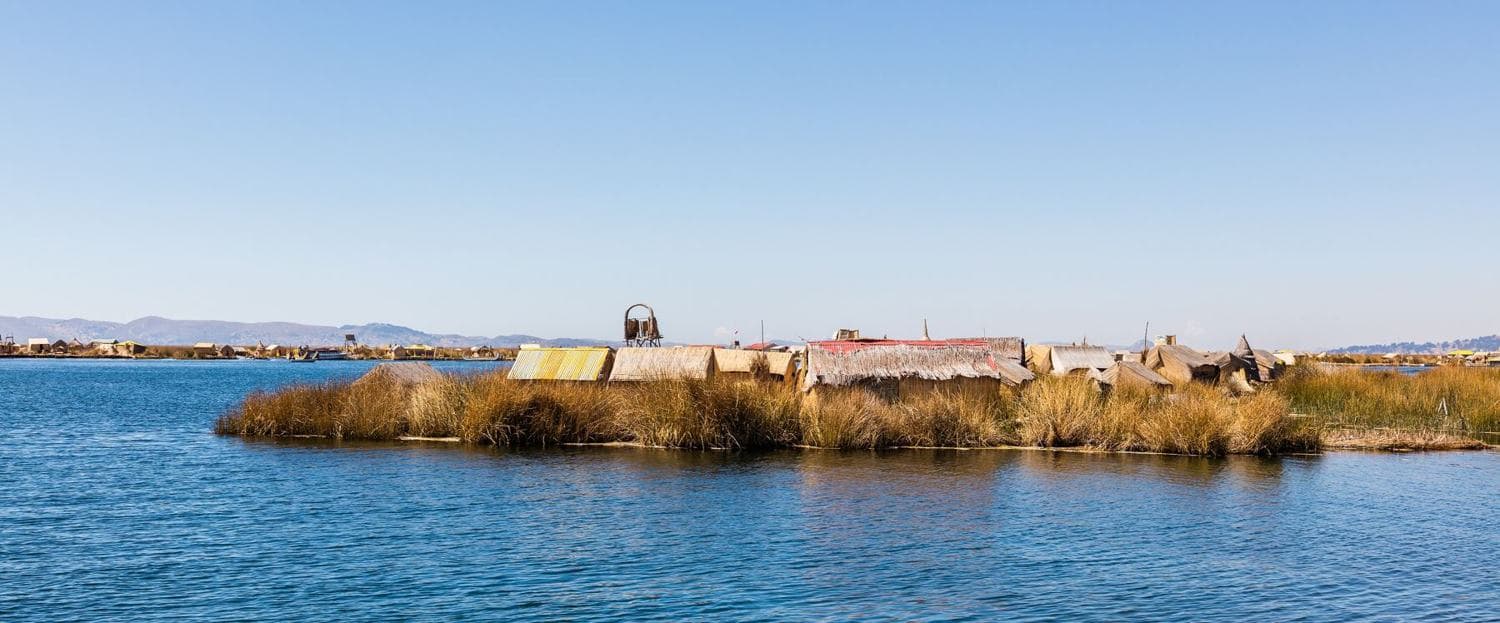 Imagen ilustrativa de un tour en Puno, en la ficha de Lago Titicaca: Islas Flotantes de los Uros